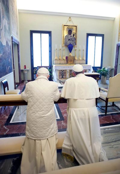 2 popes praying at Gandolfo 23 March 2013.jpg